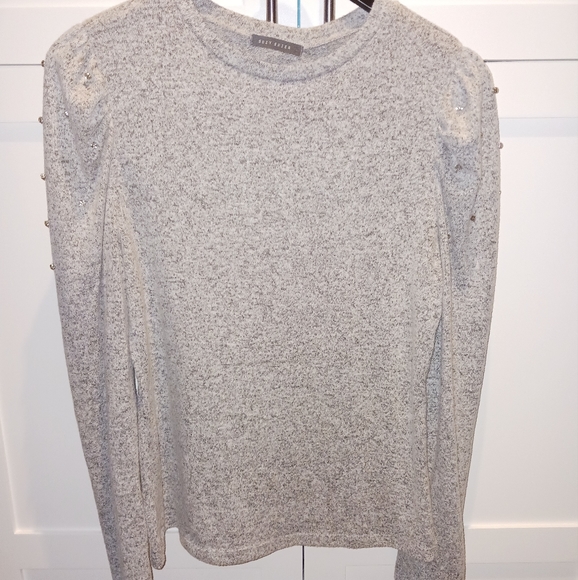 New Rhinestone Puff Sleeve Sweater - Picture 2 of 8